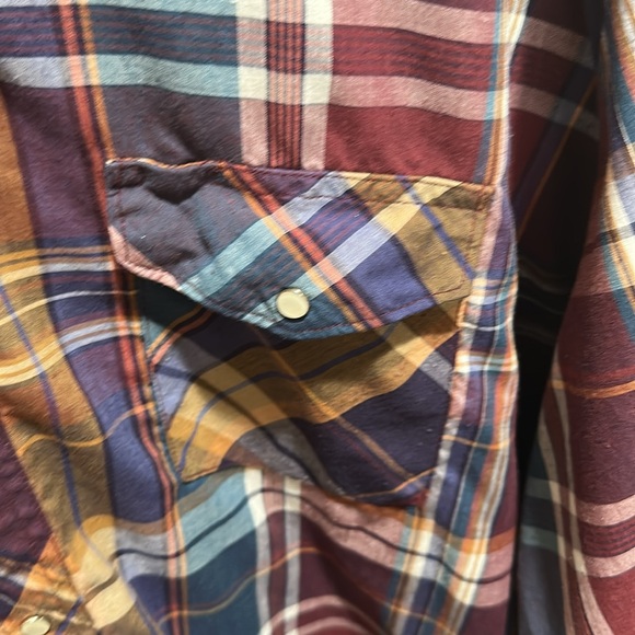 3xlt Wrangler button down - Picture 3 of 7